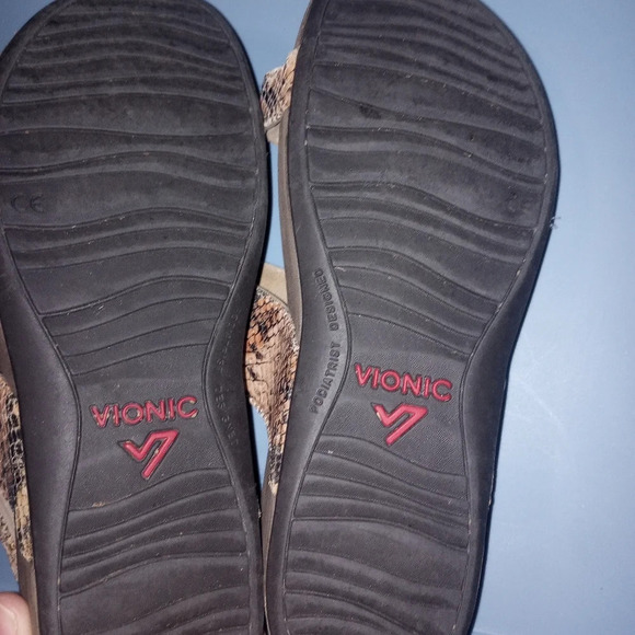 Vionic snakeskin wedges - Picture 4 of 4